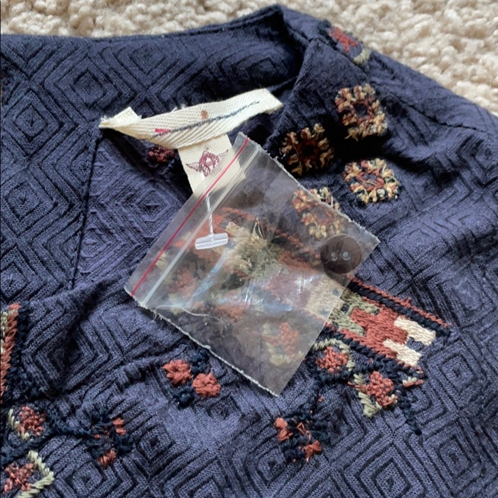 Anthropolgie Burning Torch embroidered tank NWOT - Picture 7 of 9